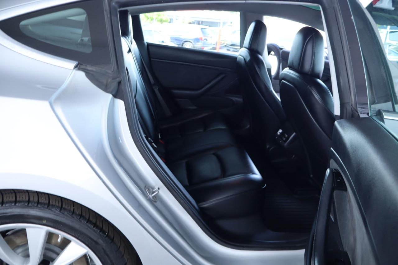 Tesla Model 3 Mid Range Battery RWD 2018