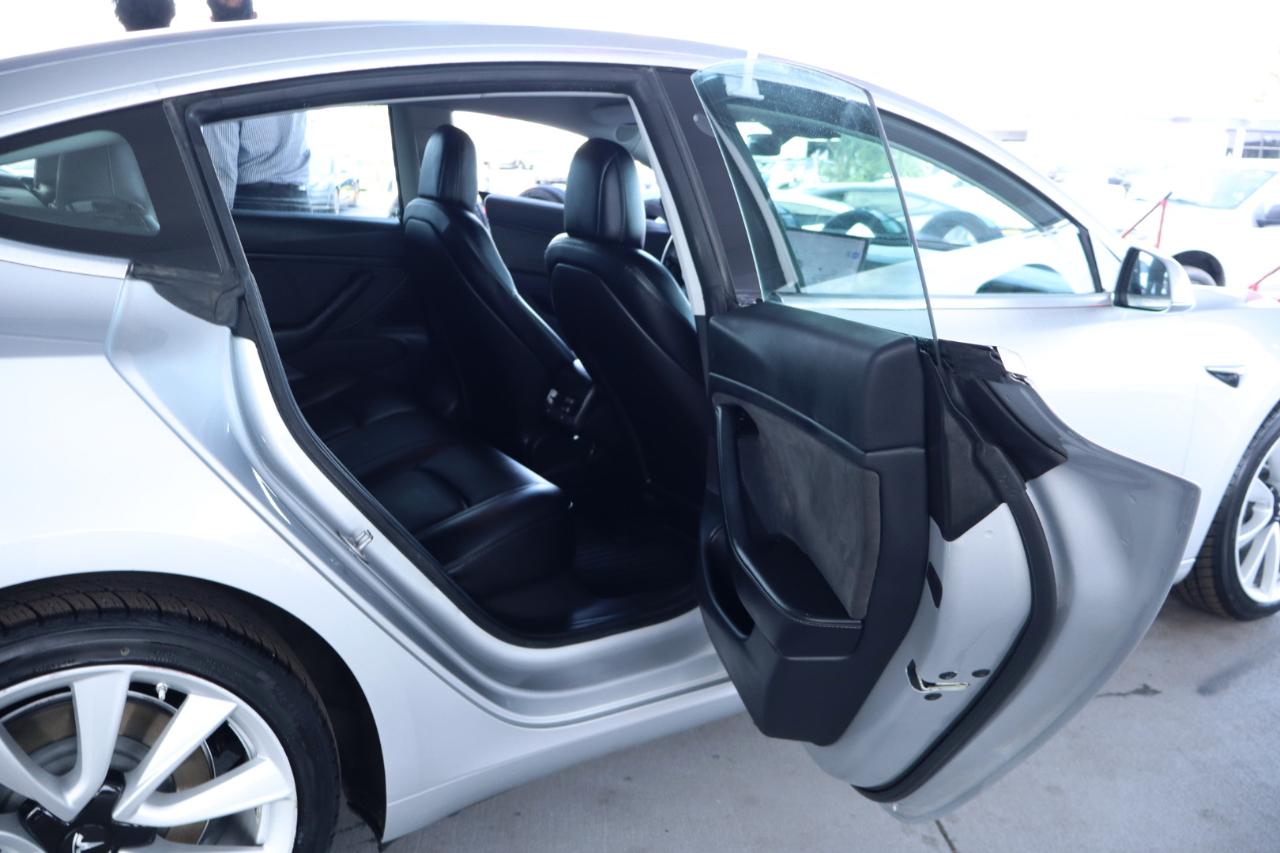 Tesla Model 3 Mid Range Battery RWD 2018