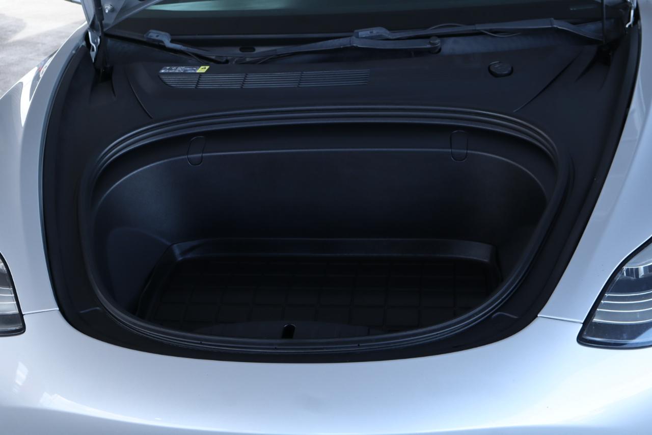 Tesla Model 3 Mid Range Battery RWD 2018