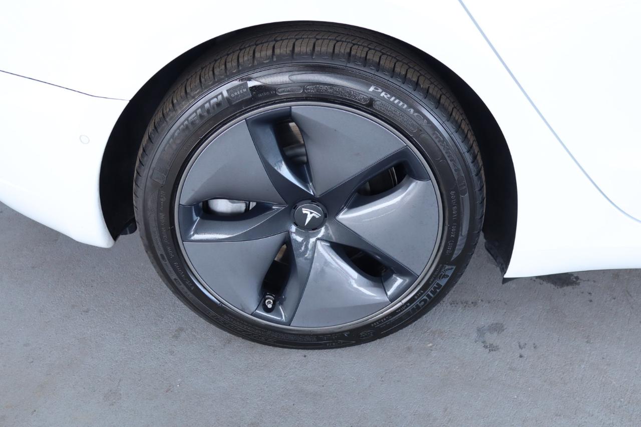 Tesla Model 3 Mid Range Battery RWD 2018
