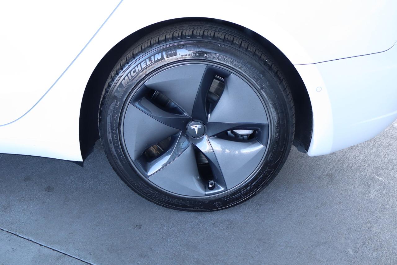 Tesla Model 3 Mid Range Battery RWD 2018