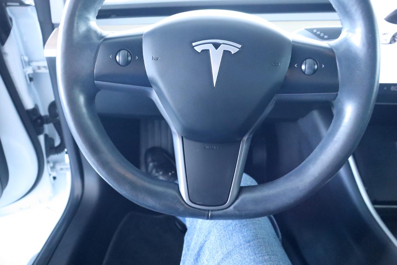 Tesla Model 3 Mid Range Battery RWD 2018