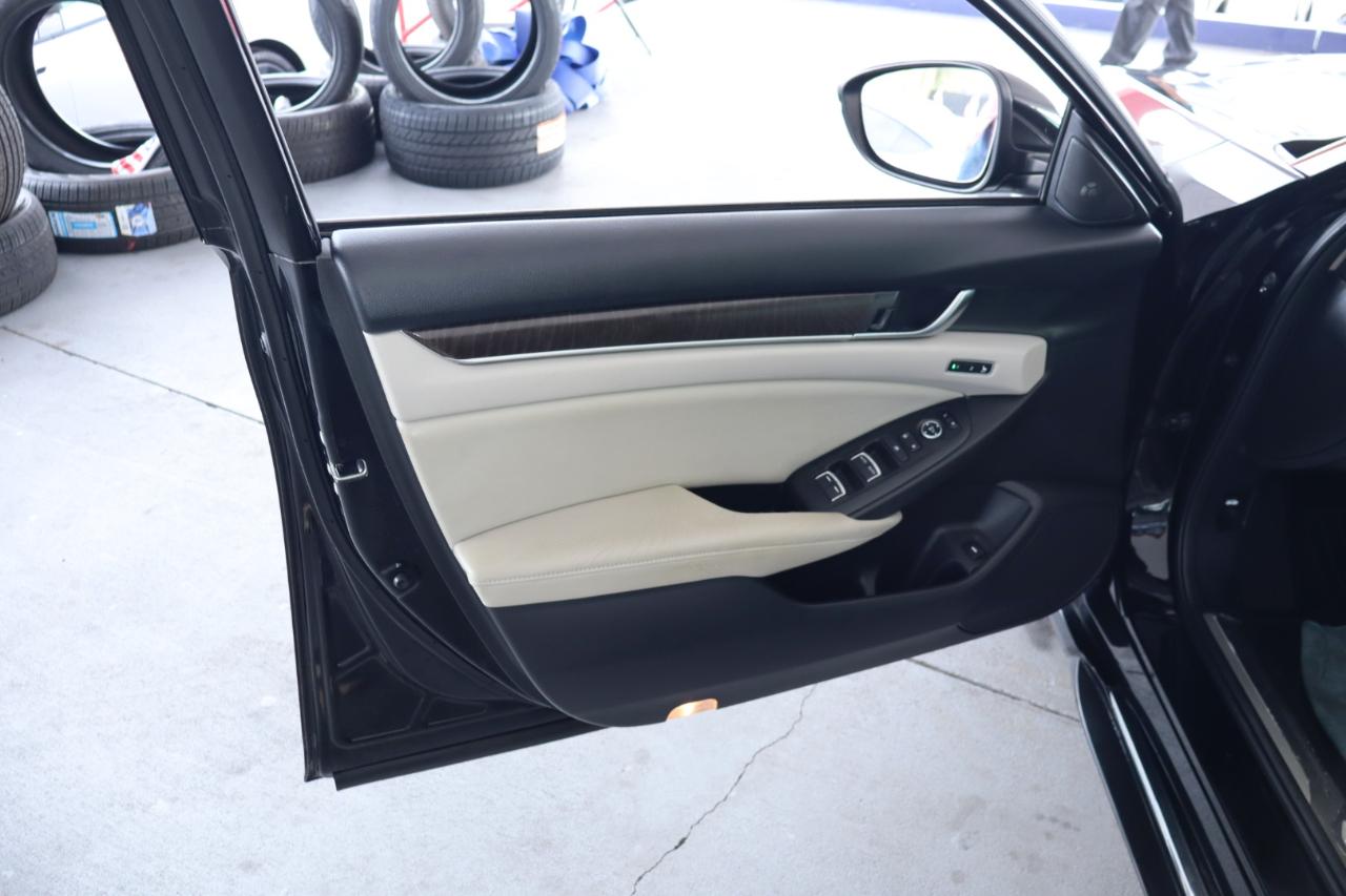 Honda Accord Sedan Touring 2.0T Auto 2018