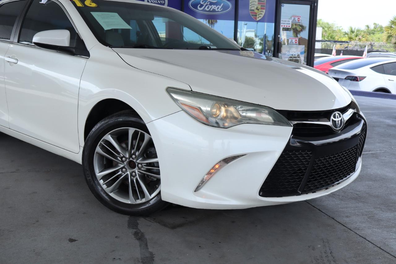 Toyota Camry 4dr Sdn I4 Auto SE w/Special Edition Pkg (Natl) 2016