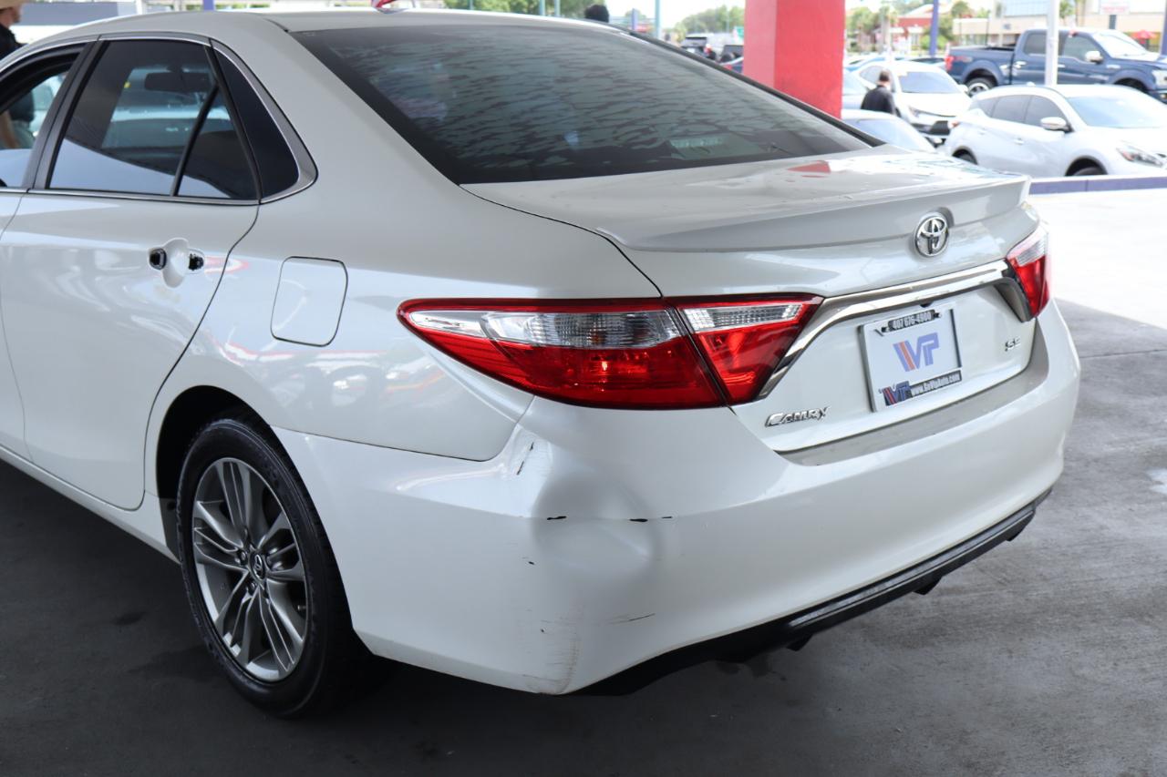 Toyota Camry 4dr Sdn I4 Auto SE w/Special Edition Pkg (Natl) 2016