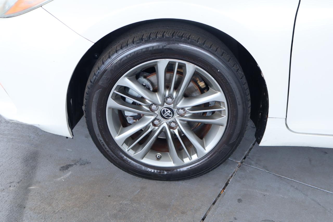 Toyota Camry 4dr Sdn I4 Auto SE w/Special Edition Pkg (Natl) 2016