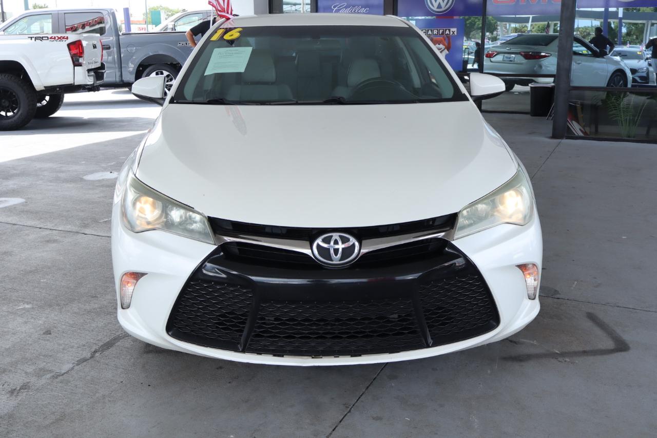 Toyota Camry 4dr Sdn I4 Auto SE w/Special Edition Pkg (Natl) 2016