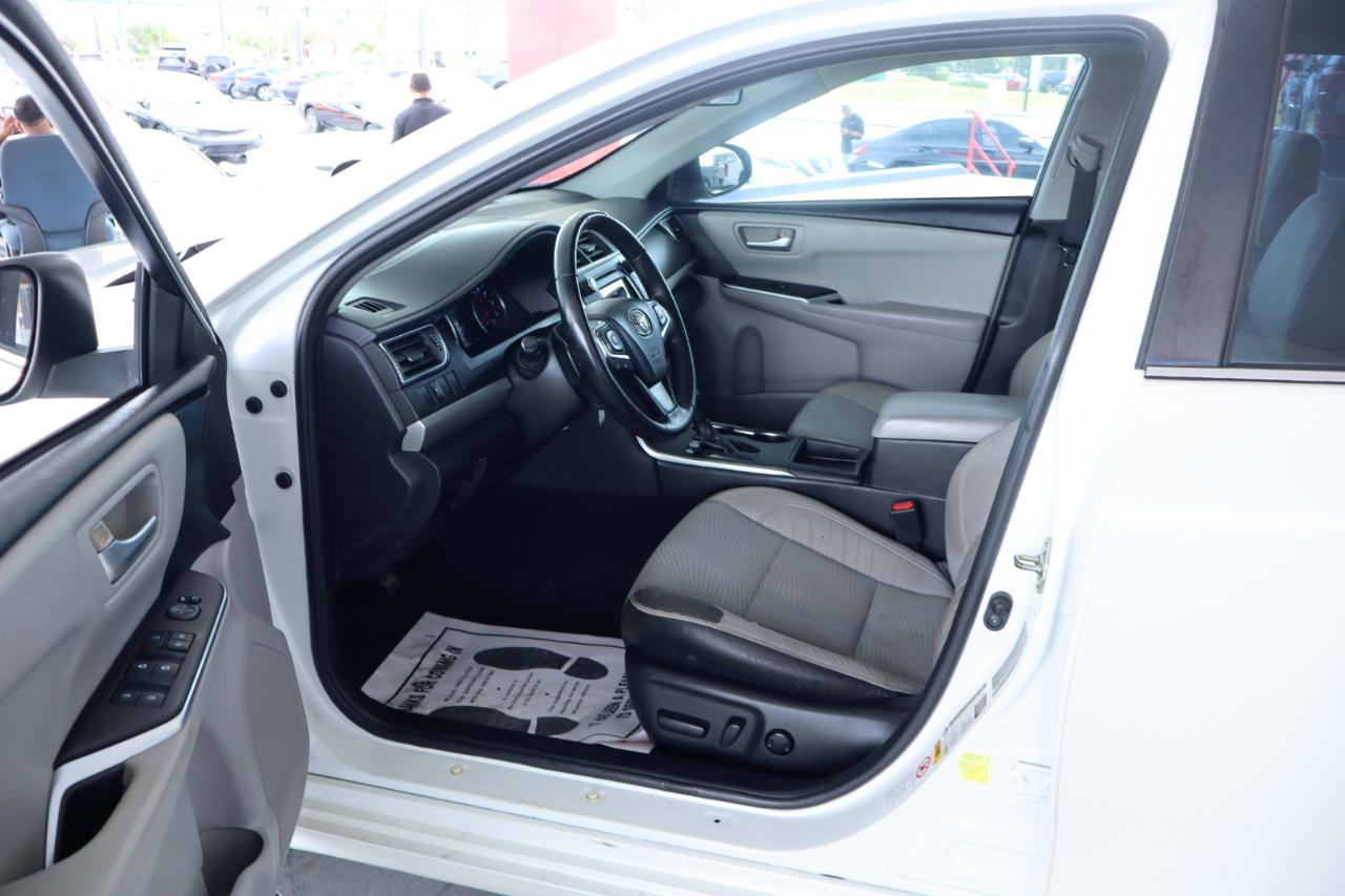 Toyota Camry 4dr Sdn I4 Auto SE w/Special Edition Pkg (Natl) 2016