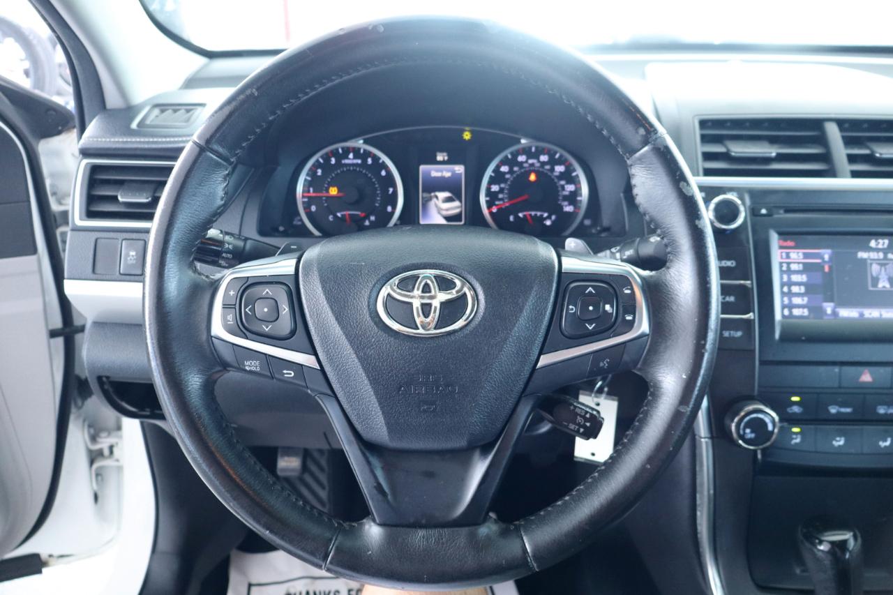 Toyota Camry 4dr Sdn I4 Auto SE w/Special Edition Pkg (Natl) 2016