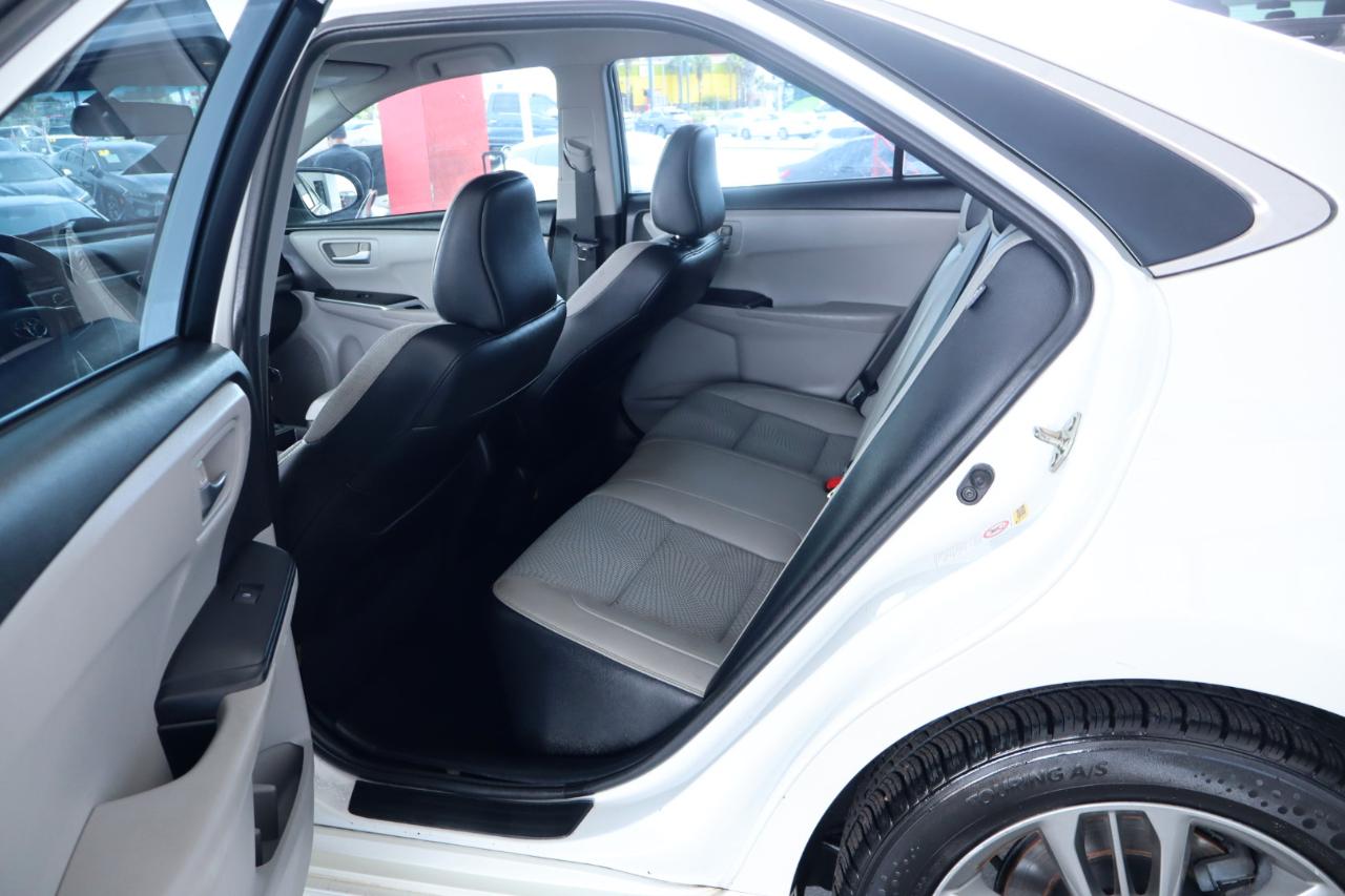 Toyota Camry 4dr Sdn I4 Auto SE w/Special Edition Pkg (Natl) 2016