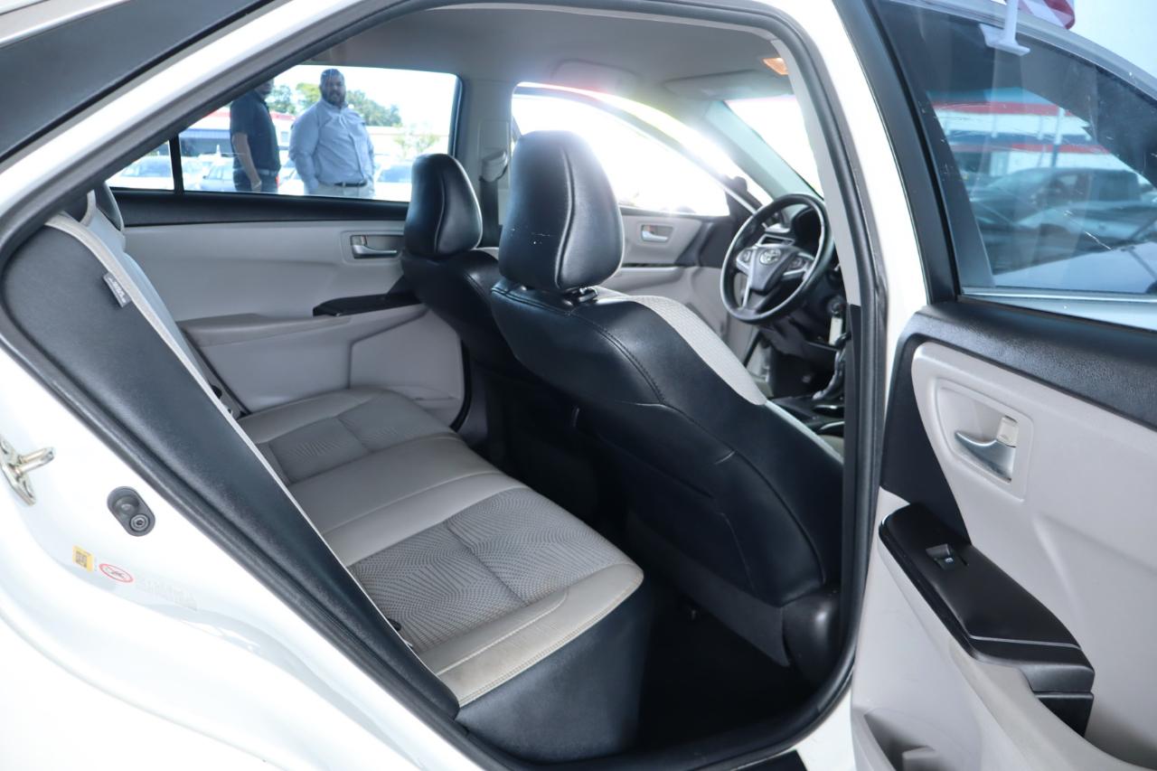 Toyota Camry 4dr Sdn I4 Auto SE w/Special Edition Pkg (Natl) 2016
