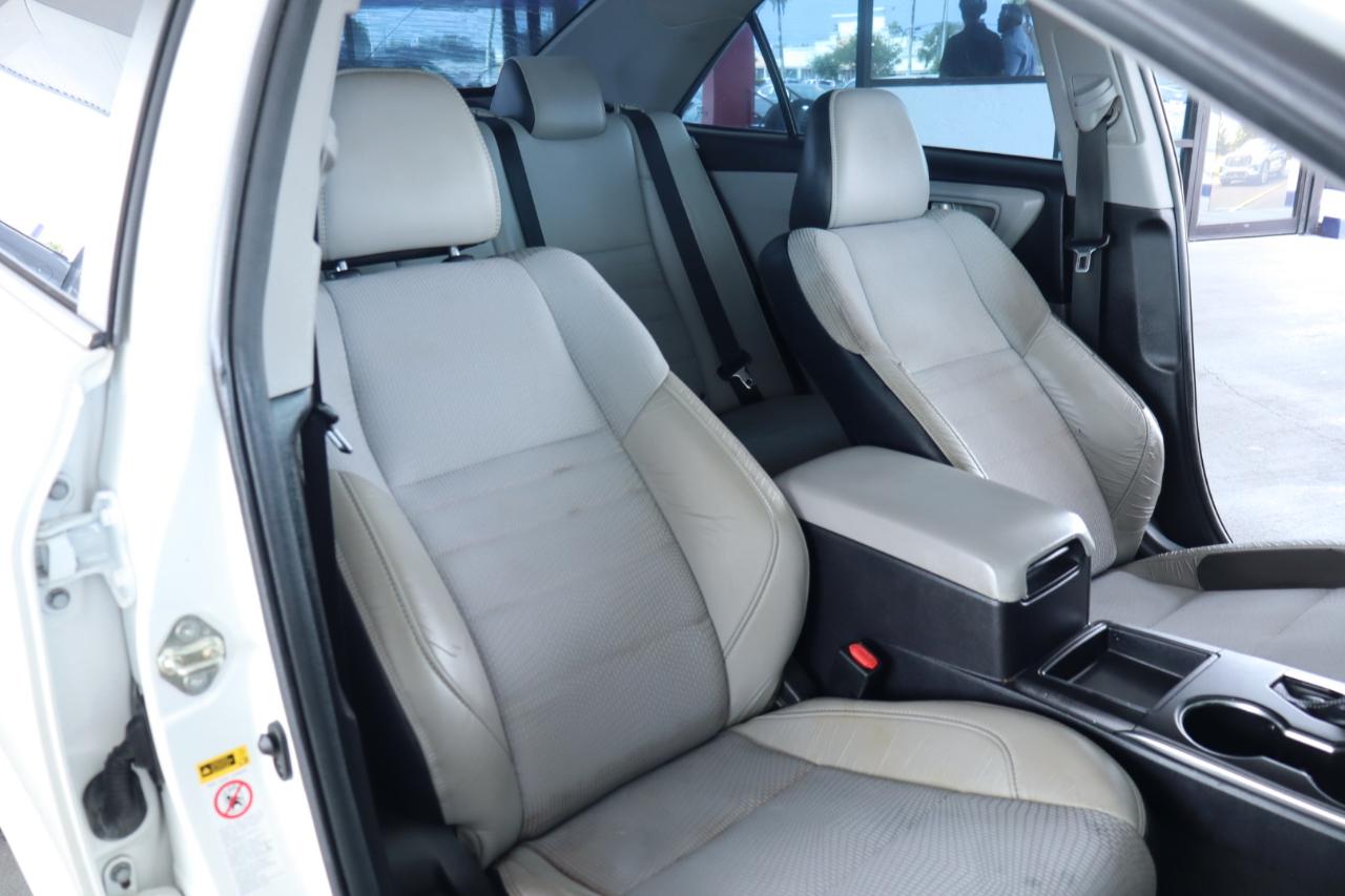 Toyota Camry 4dr Sdn I4 Auto SE w/Special Edition Pkg (Natl) 2016