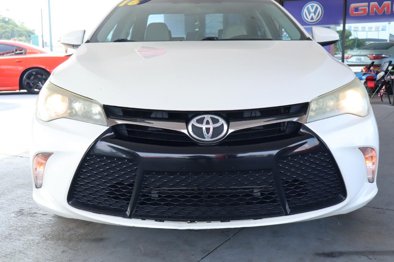 Toyota Camry 4dr Sdn I4 Auto SE w/Special Edition Pkg (Natl) 2016