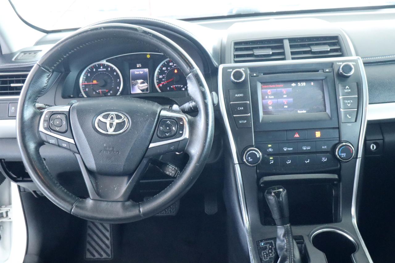 Toyota Camry 4dr Sdn I4 Auto SE w/Special Edition Pkg (Natl) 2016