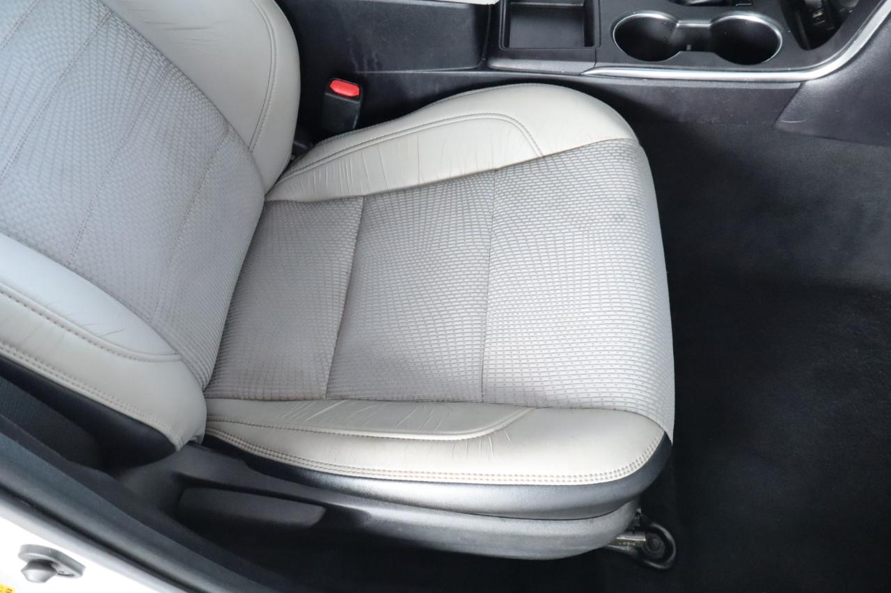 Toyota Camry 4dr Sdn I4 Auto SE w/Special Edition Pkg (Natl) 2016