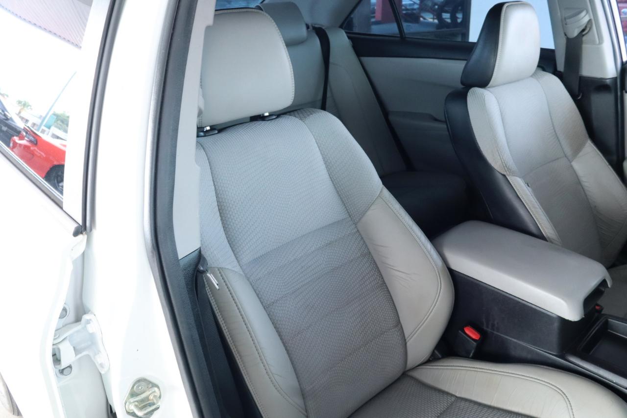 Toyota Camry 4dr Sdn I4 Auto SE w/Special Edition Pkg (Natl) 2016