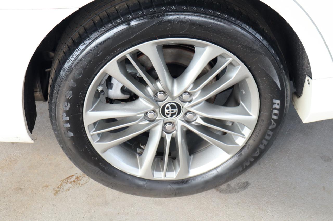 Toyota Camry 4dr Sdn I4 Auto SE w/Special Edition Pkg (Natl) 2016