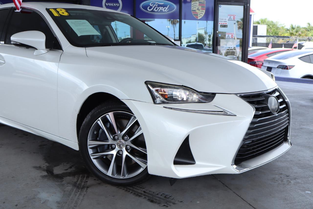Lexus IS IS 300 RWD 2018