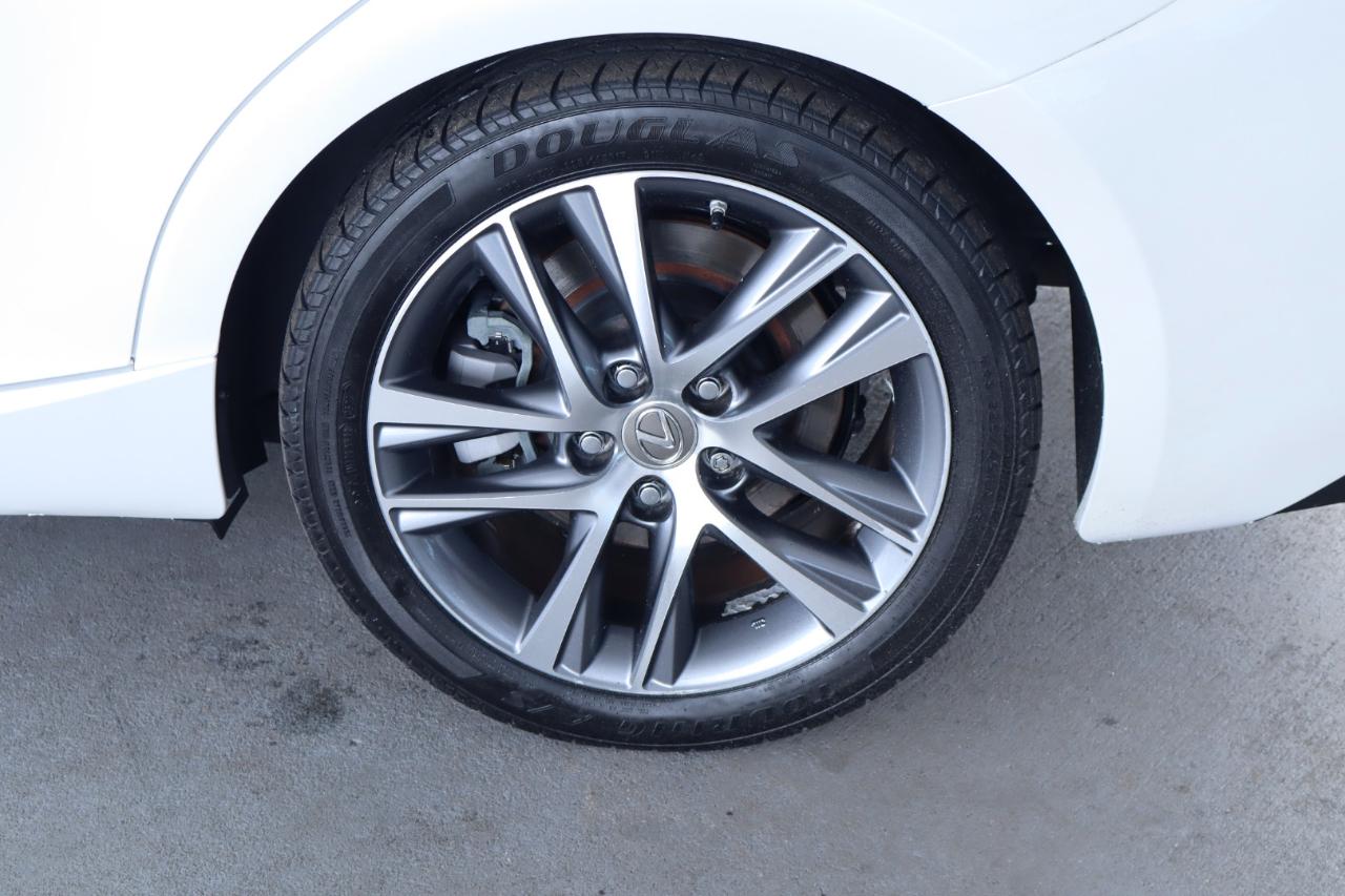 Lexus IS IS 300 RWD 2018