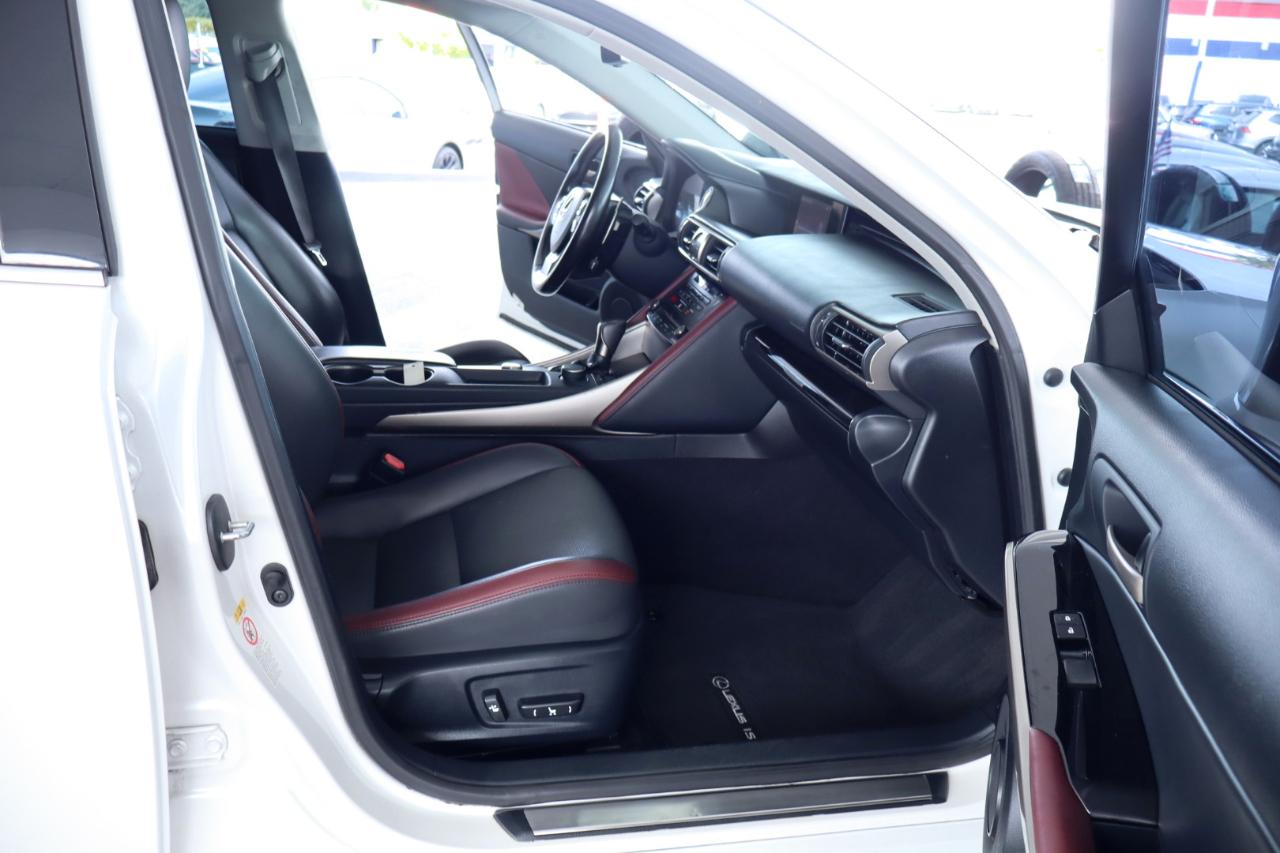 Lexus IS IS 300 RWD 2018