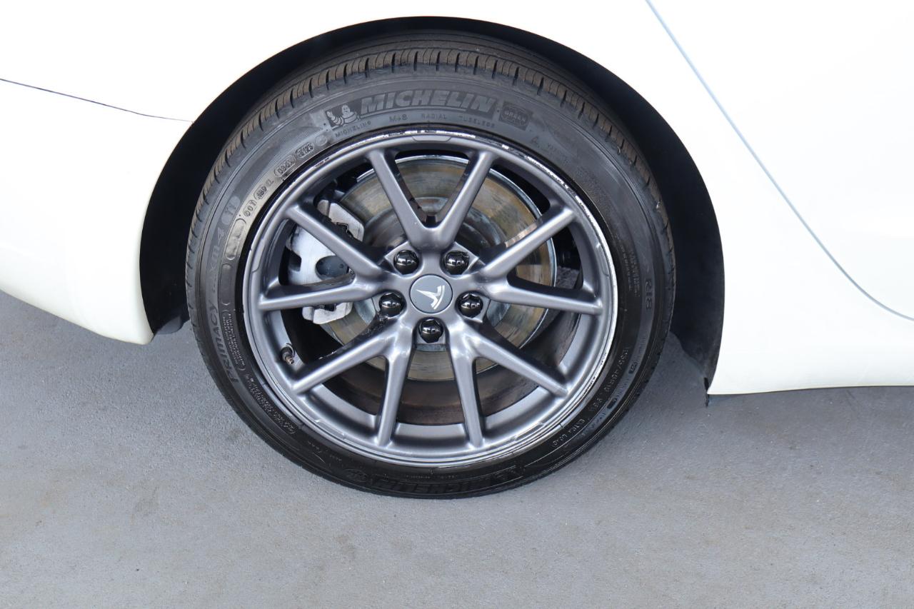 Tesla Model 3 Standard Range RWD 2020