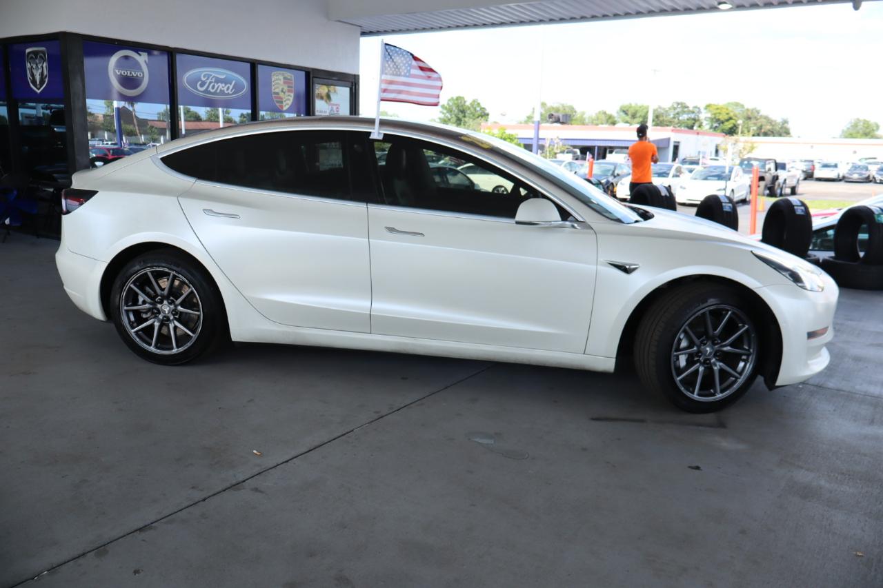 Tesla Model 3 Standard Range RWD 2020