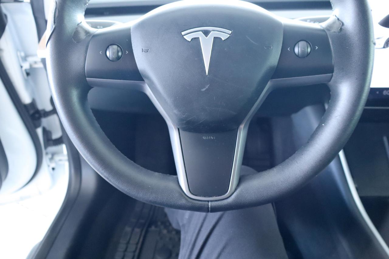 Tesla Model 3 Standard Range RWD 2020