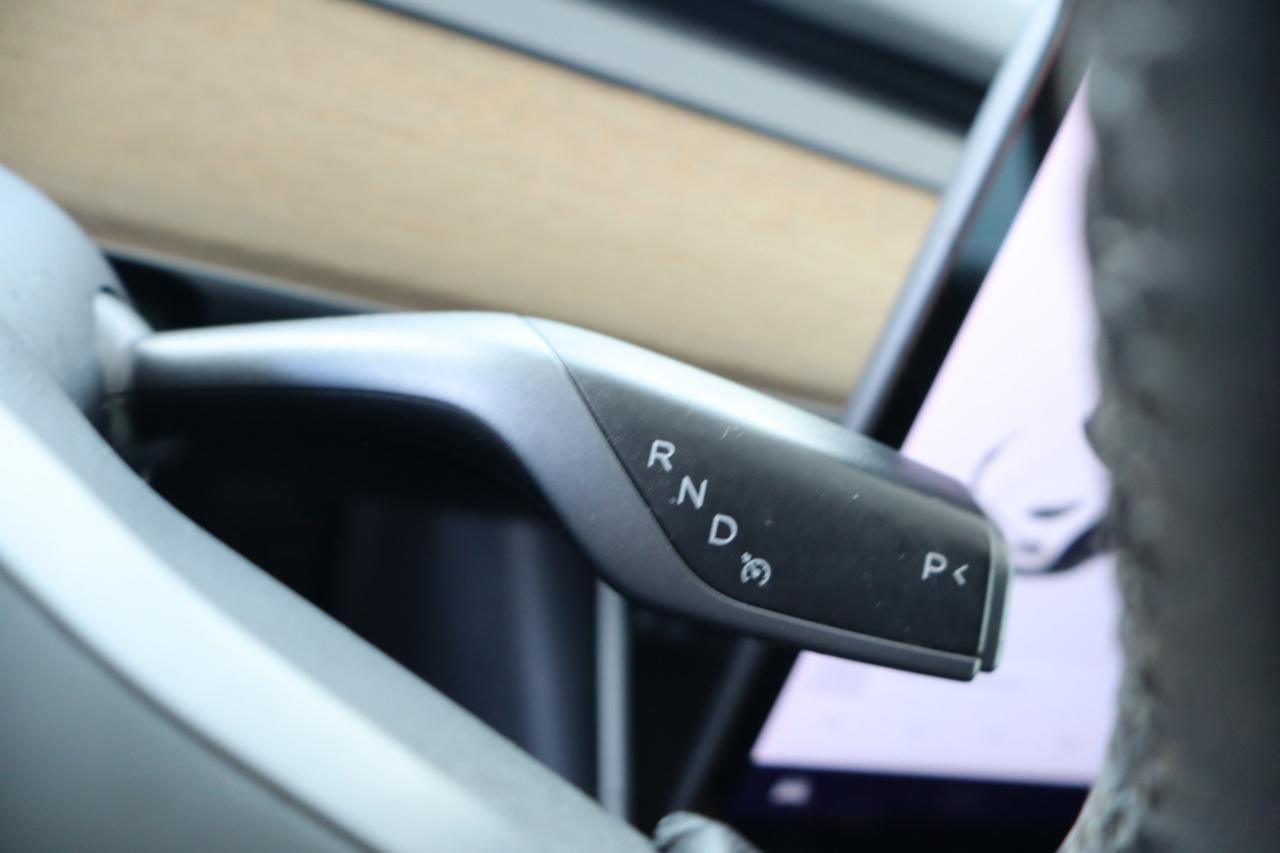 Tesla Model 3 Standard Range RWD 2020