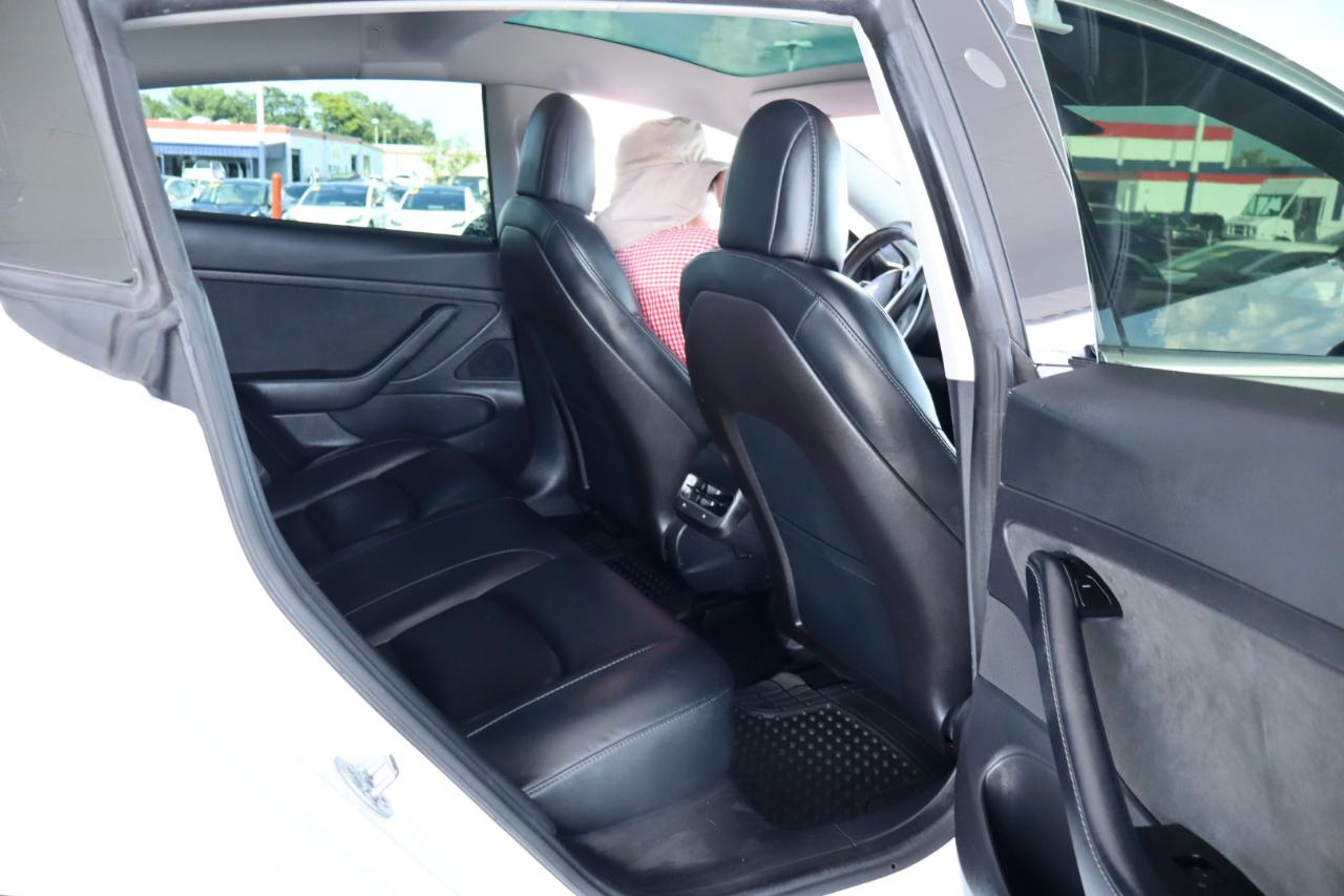Tesla Model 3 Standard Range RWD 2020