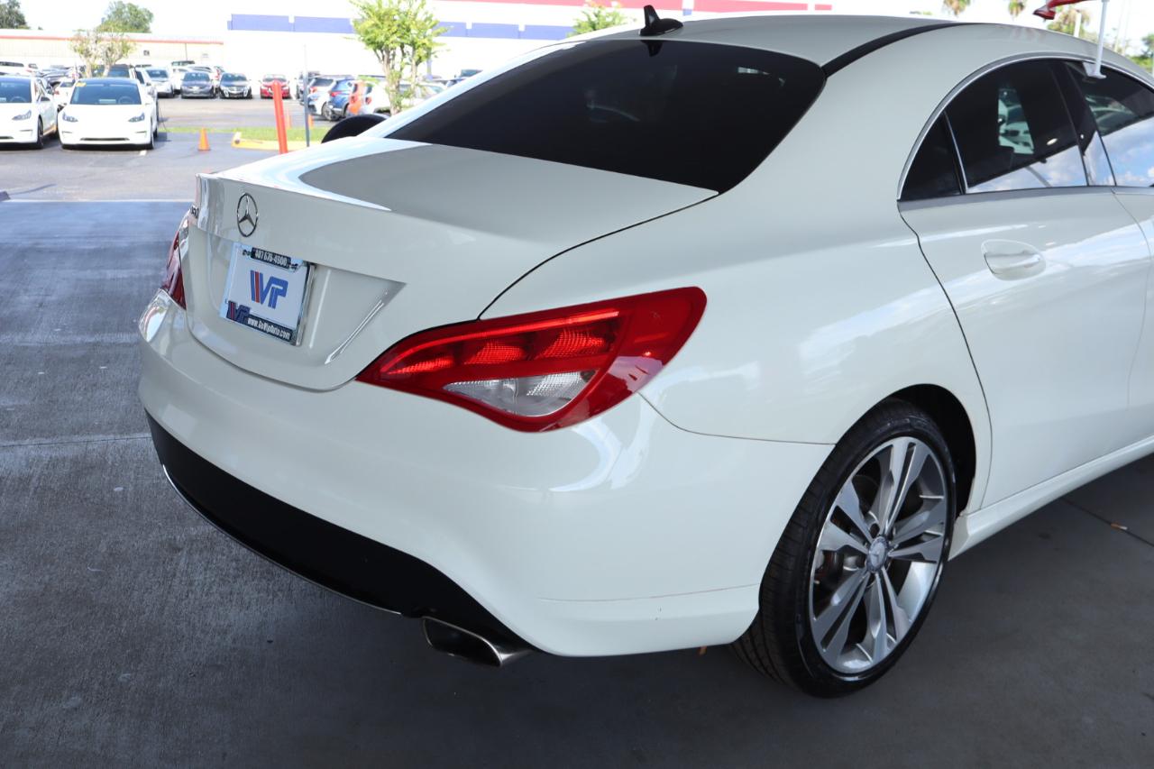 Mercedes-Benz CLA 4dr Sdn CLA 250 FWD 2016