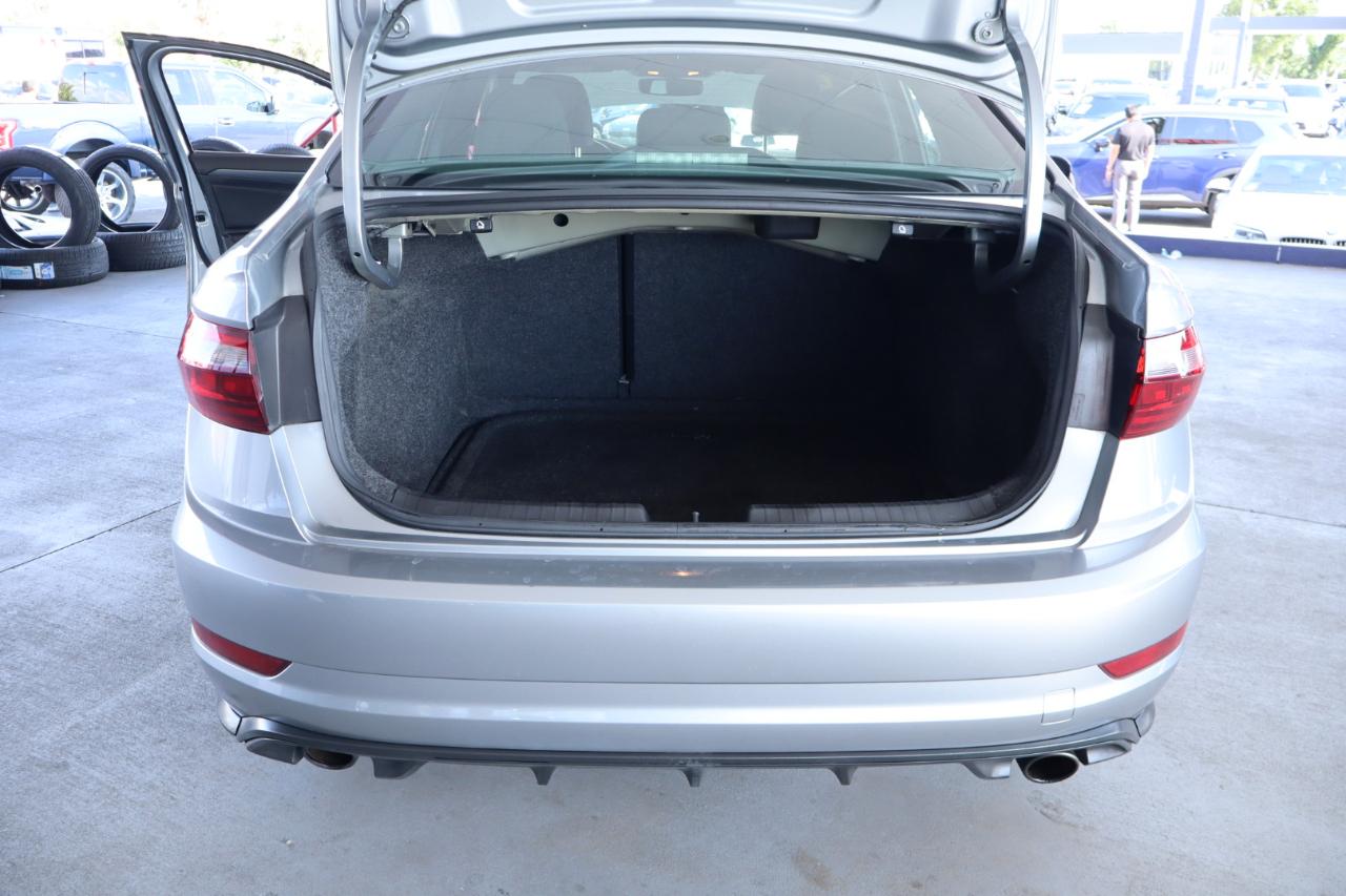 Volkswagen Jetta GLI S DSG 2021