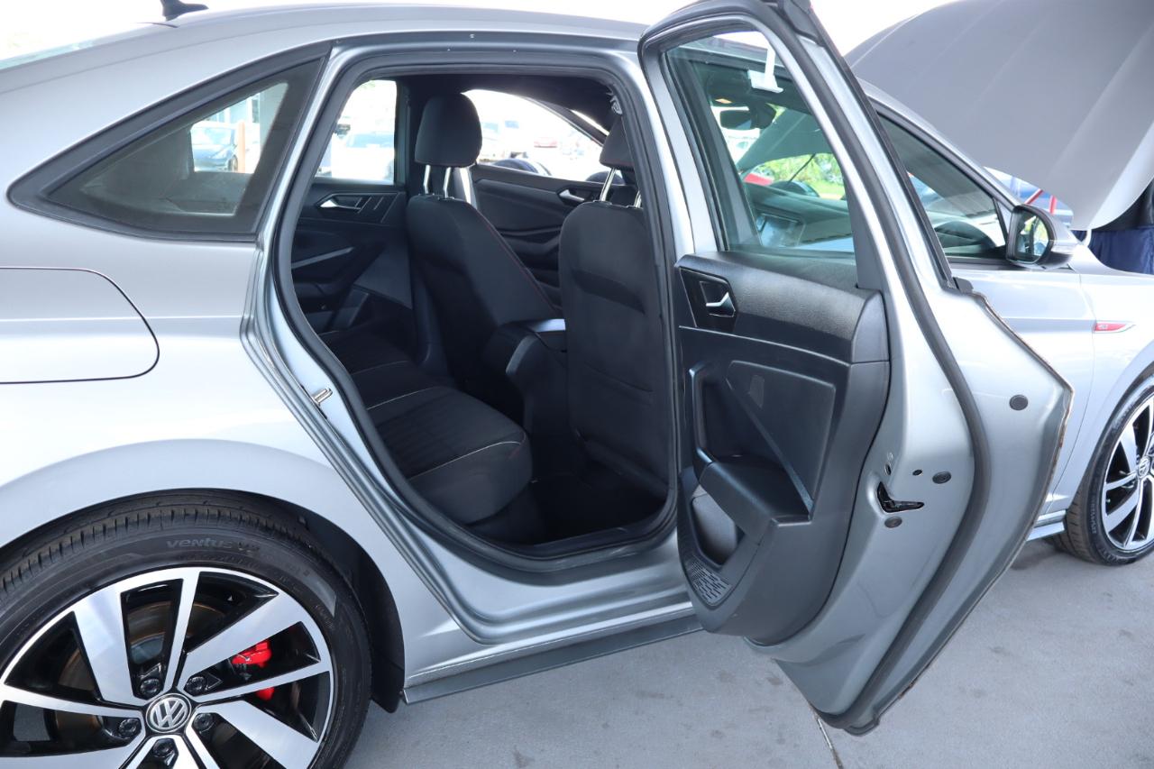 Volkswagen Jetta GLI S DSG 2021