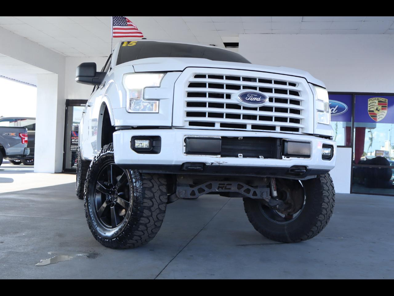 Ford F-150 4WD SuperCrew 145" XLT 2015