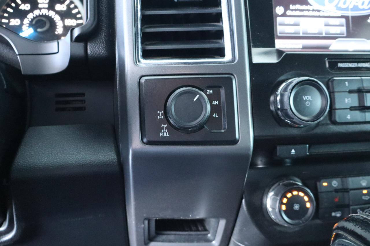 Ford F-150 4WD SuperCrew 145" XLT 2015