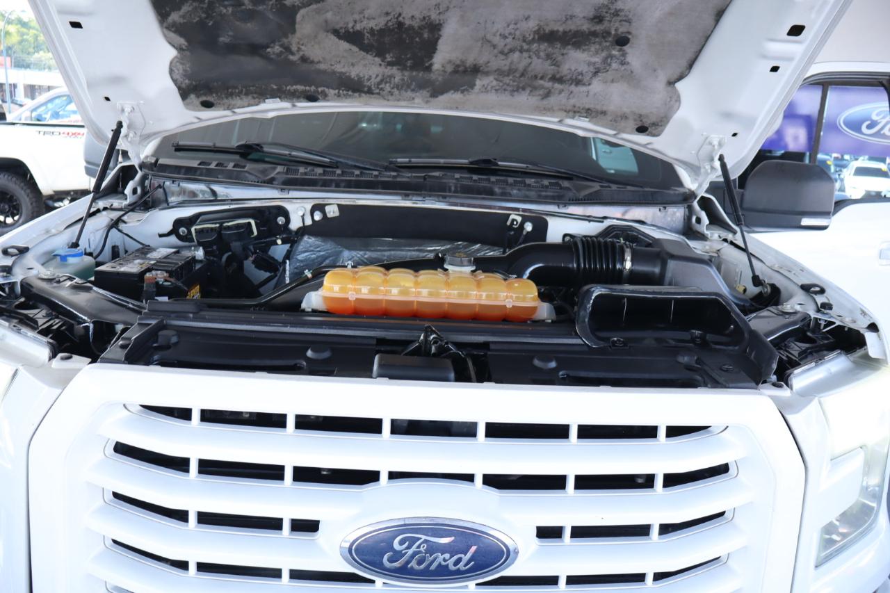 Ford F-150 4WD SuperCrew 145" XLT 2015