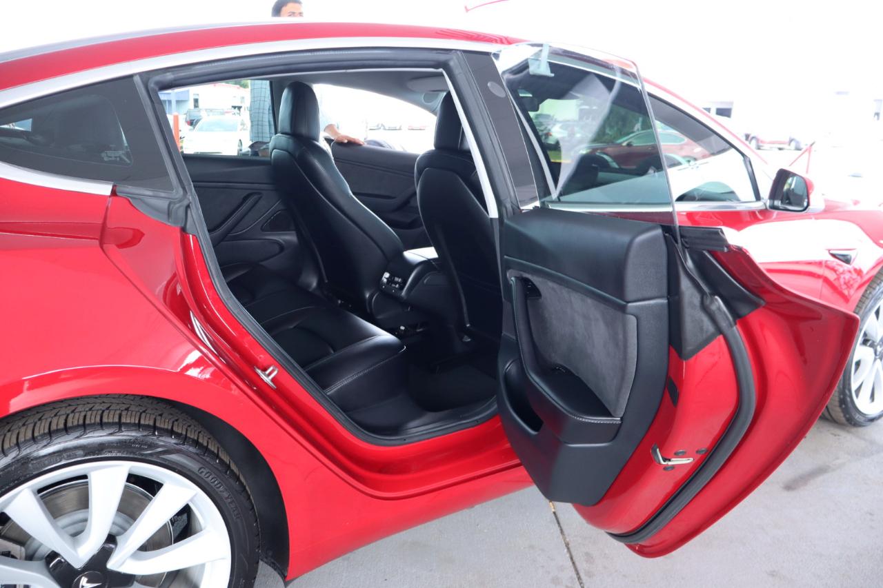 Tesla Model 3 Long Range RWD 2018