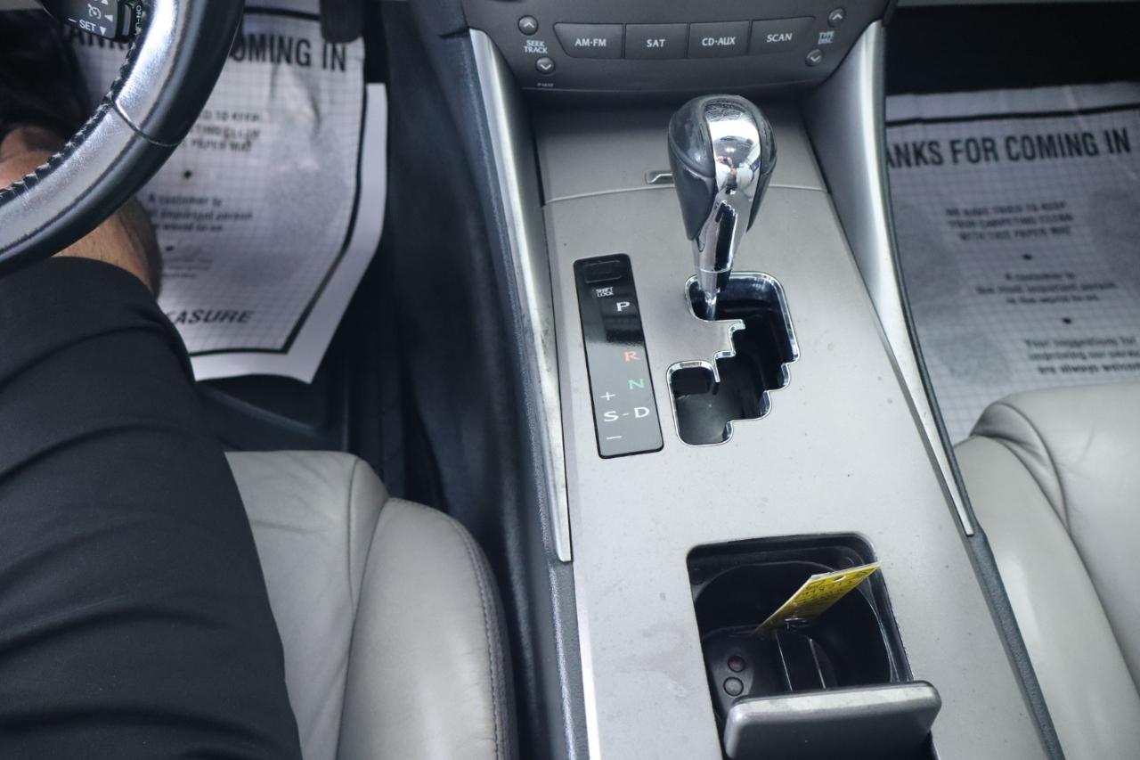 Lexus IS 250 4dr Sport Sdn Auto RWD 2010