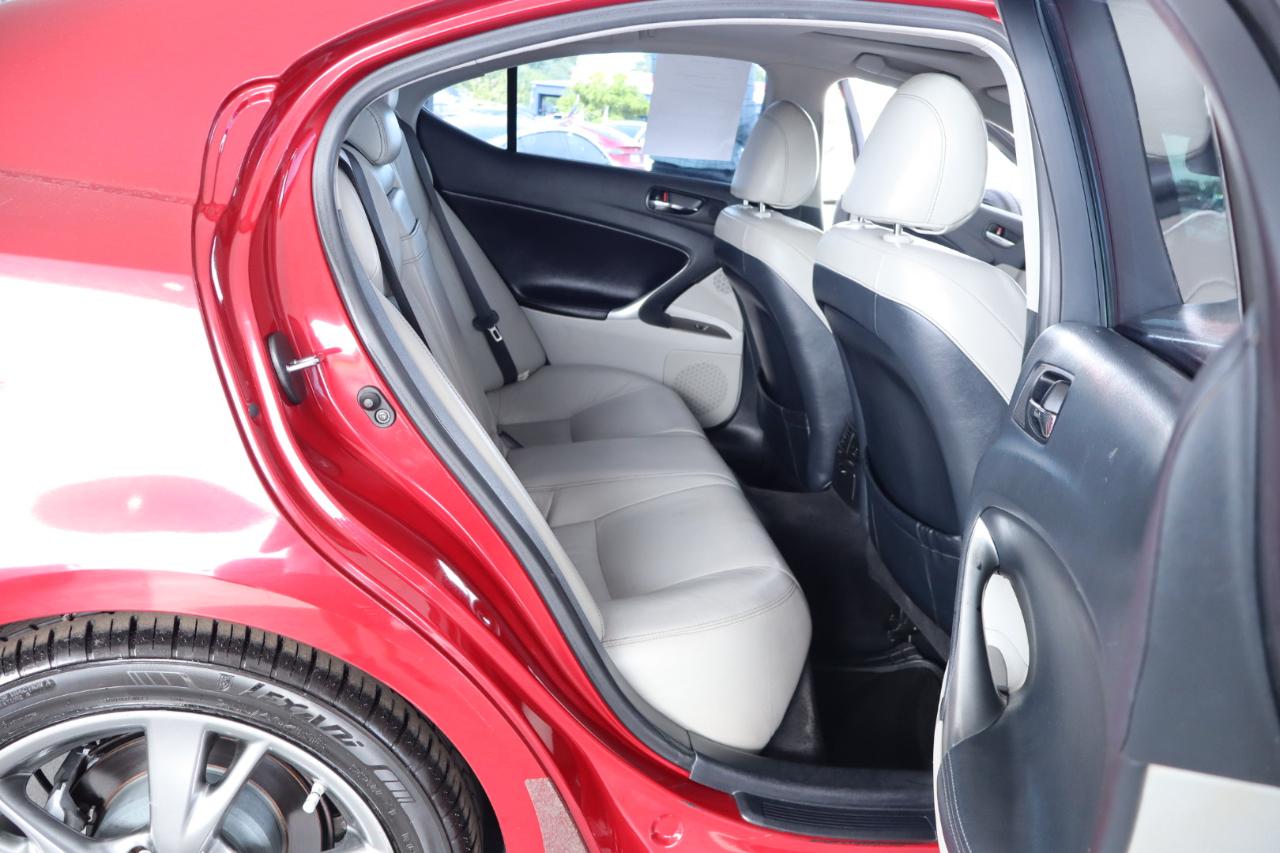 Lexus IS 250 4dr Sport Sdn Auto RWD 2010