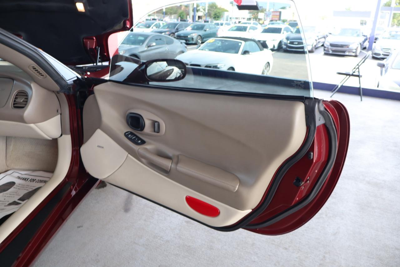 Chevrolet Corvette 2dr Cpe 2003