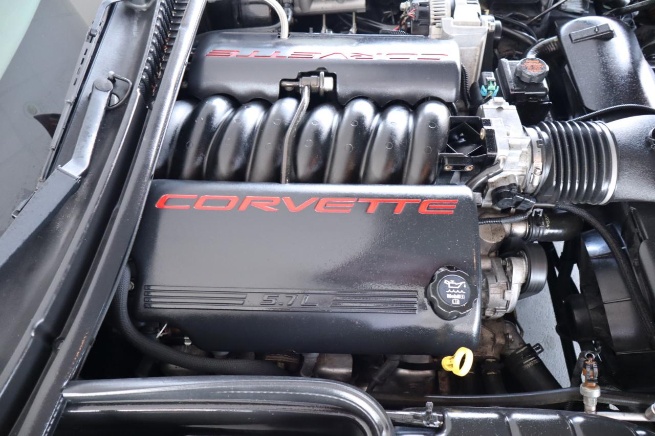 Chevrolet Corvette 2dr Cpe 2003