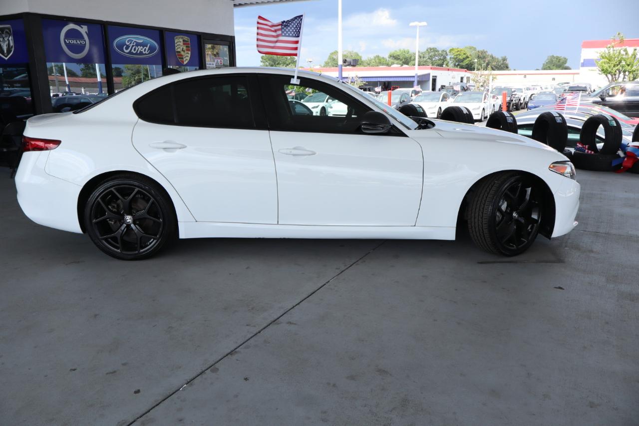 Alfa Romeo Giulia Ti RWD 2021