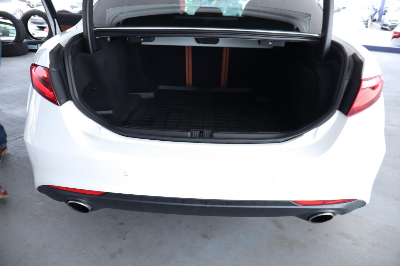 Alfa Romeo Giulia Ti RWD 2021