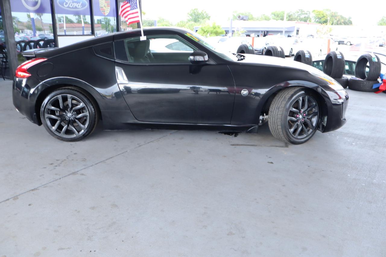 Nissan 370Z Coupe Manual 2017