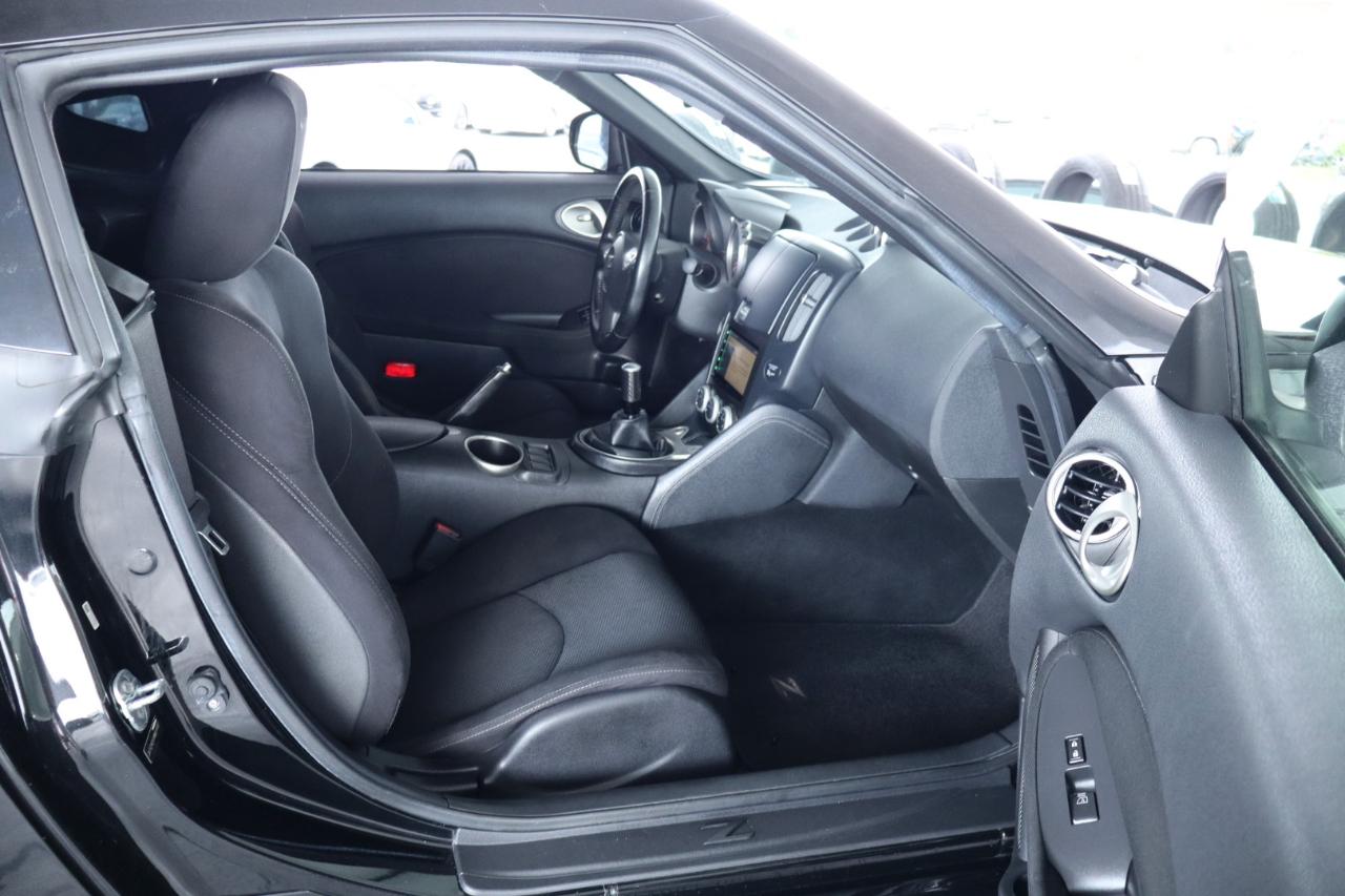 Nissan 370Z Coupe Manual 2017
