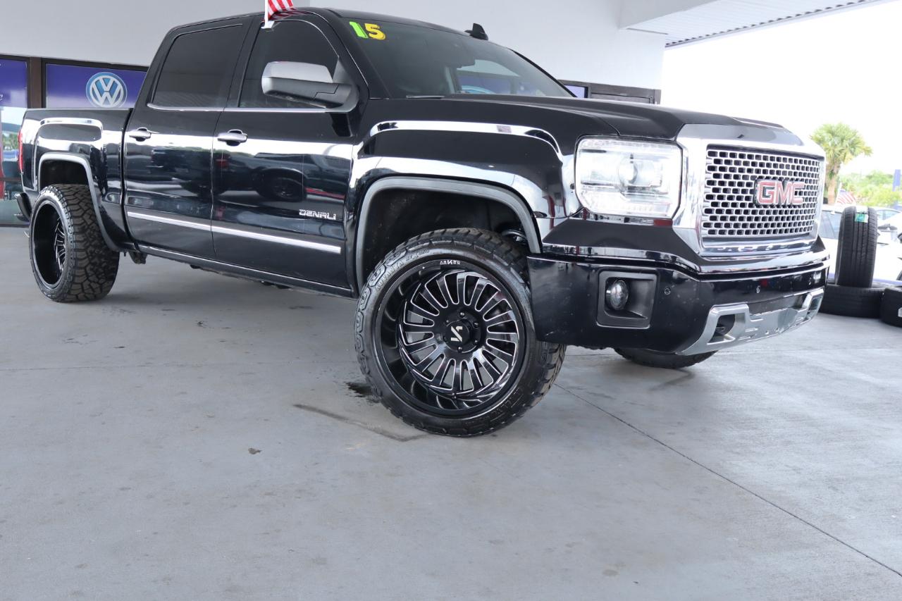 GMC Sierra 1500 4WD Crew Cab 143.5" Denali 2015