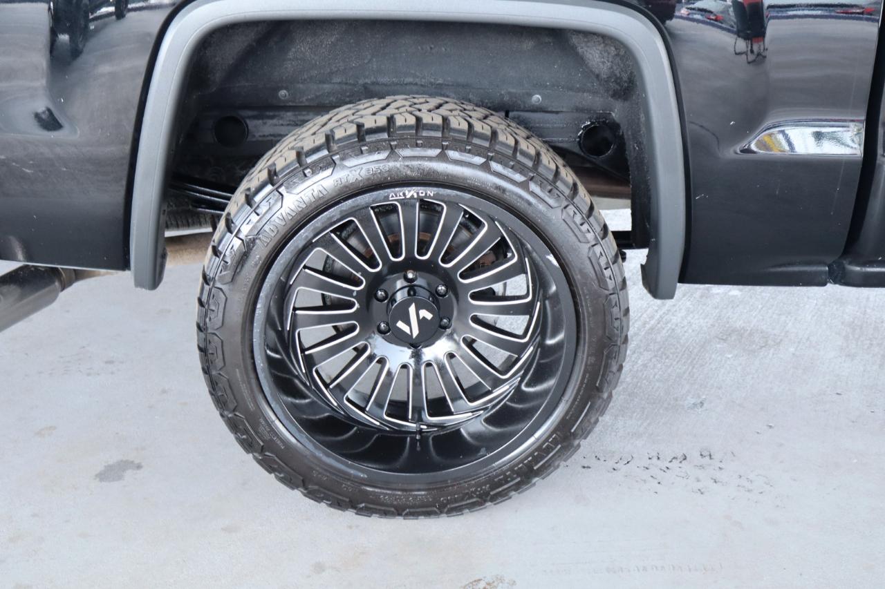 GMC Sierra 1500 4WD Crew Cab 143.5" Denali 2015