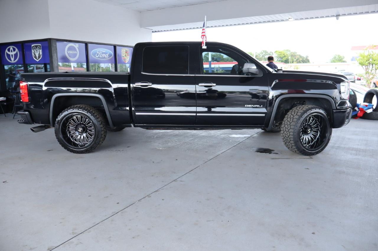 GMC Sierra 1500 4WD Crew Cab 143.5" Denali 2015