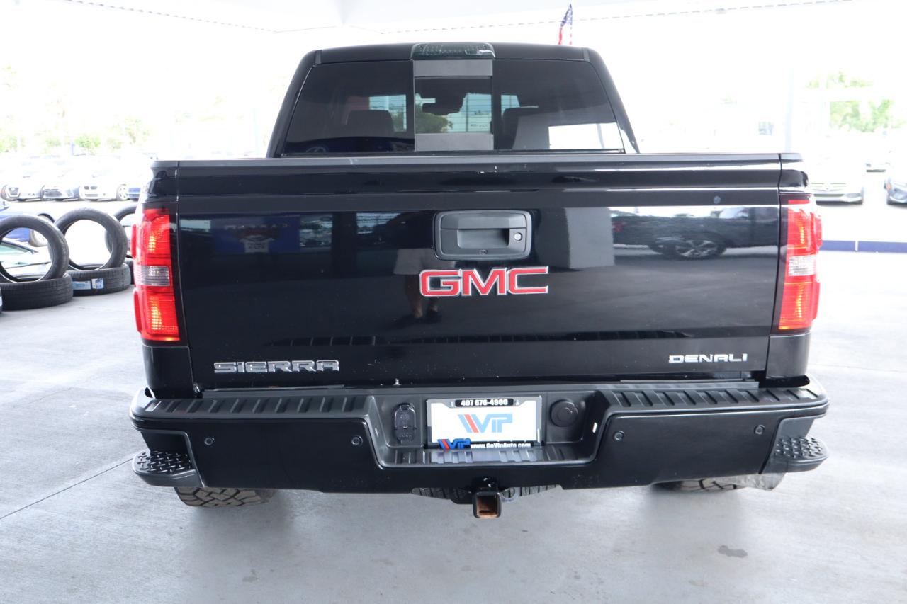 GMC Sierra 1500 4WD Crew Cab 143.5" Denali 2015