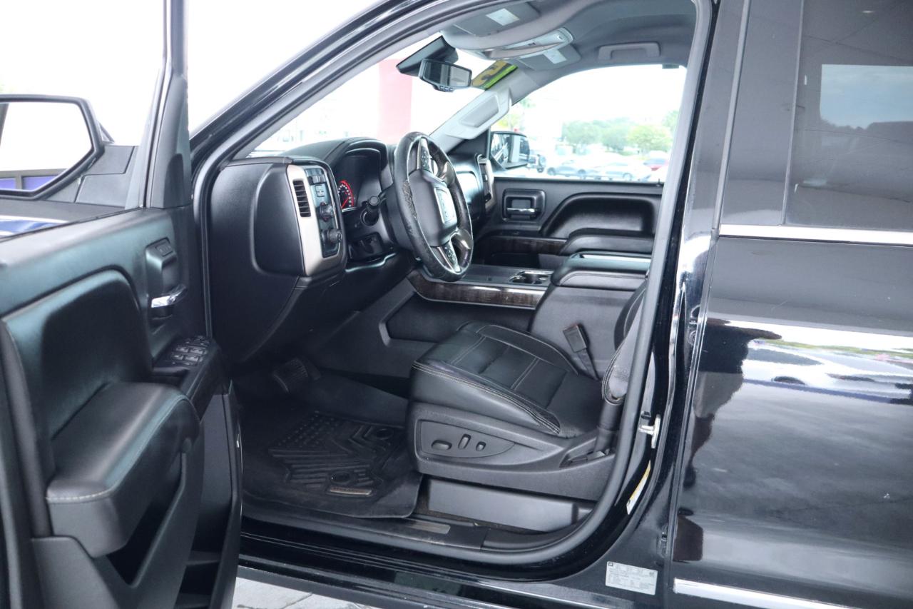 GMC Sierra 1500 4WD Crew Cab 143.5" Denali 2015
