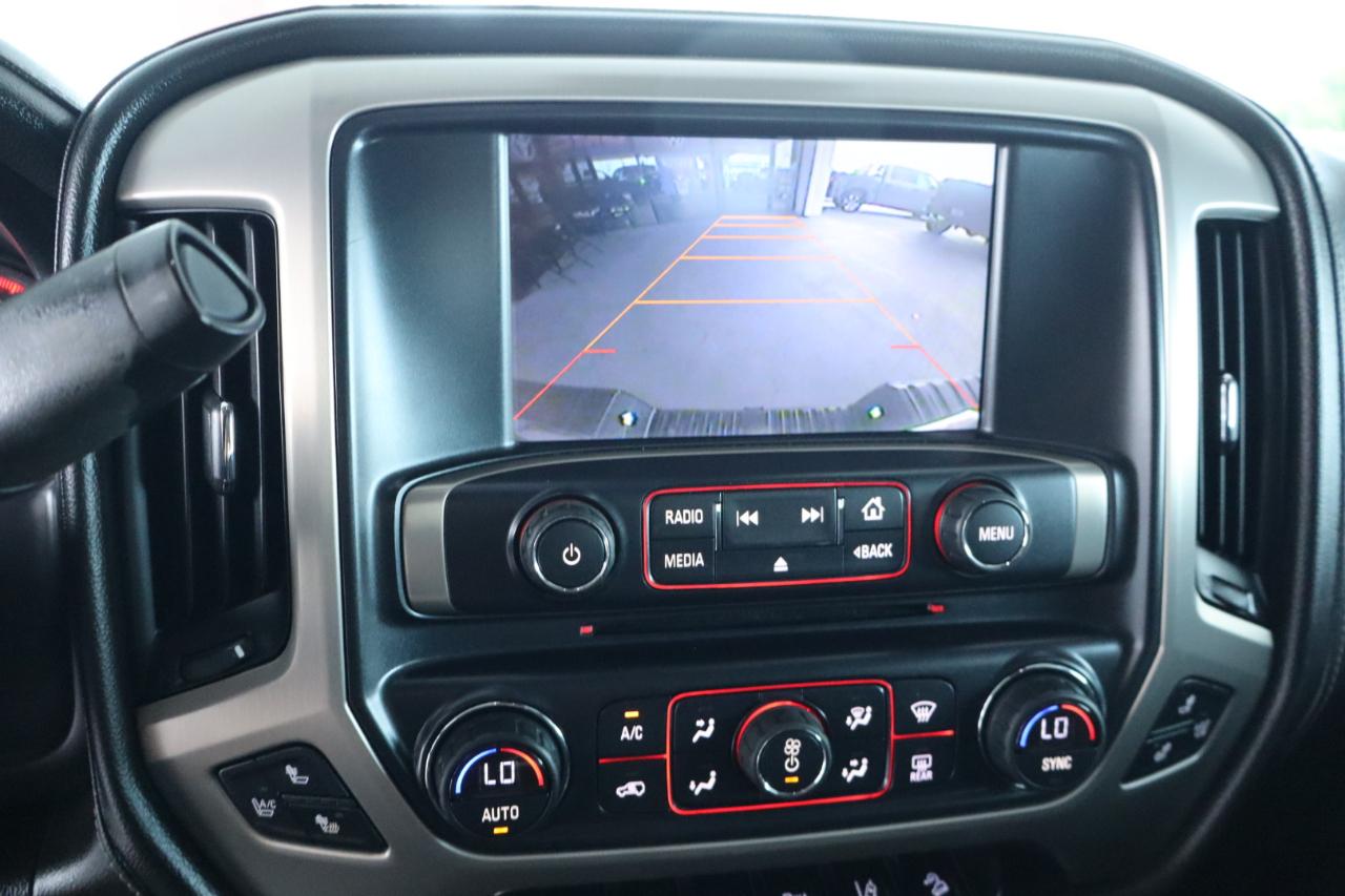 GMC Sierra 1500 4WD Crew Cab 143.5" Denali 2015